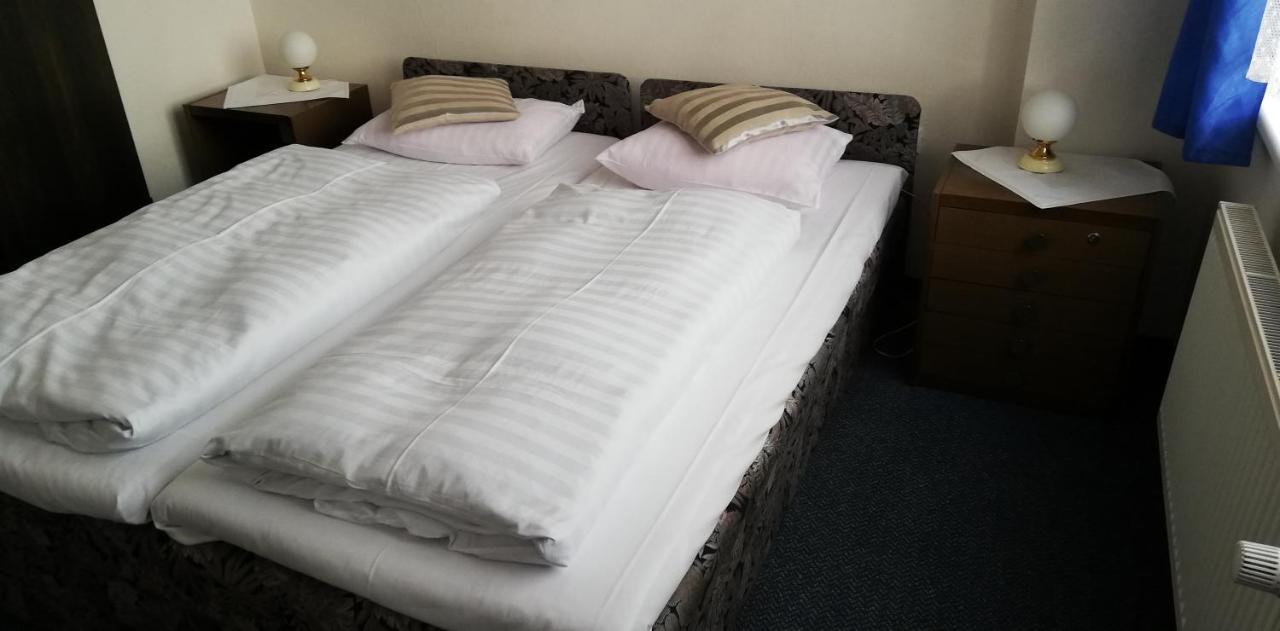 Hotel Apollo Valašské Meziříčí Dış mekan fotoğraf