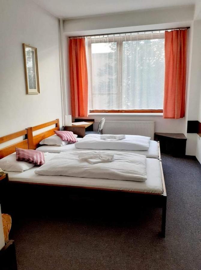 Hotel Apollo Valašské Meziříčí Dış mekan fotoğraf