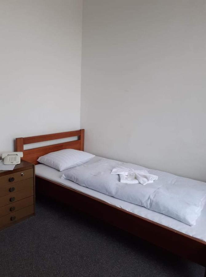 Hotel Apollo Valašské Meziříčí Oda fotoğraf